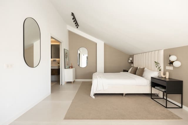 4 bedroom Penthouse for sale in San Pedro de Alcántara Pueblo, Marbella with pool garage - € 1,295,000 (Ref: 10175261)