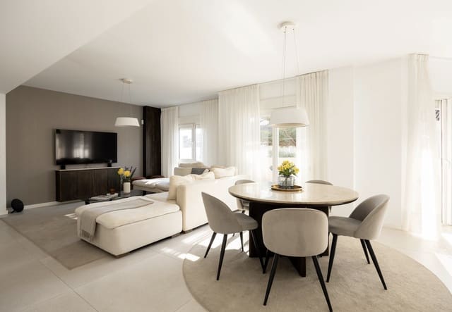 4 bedroom Penthouse for sale in San Pedro de Alcántara Pueblo, Marbella with pool garage - € 1,295,000 (Ref: 10175261)