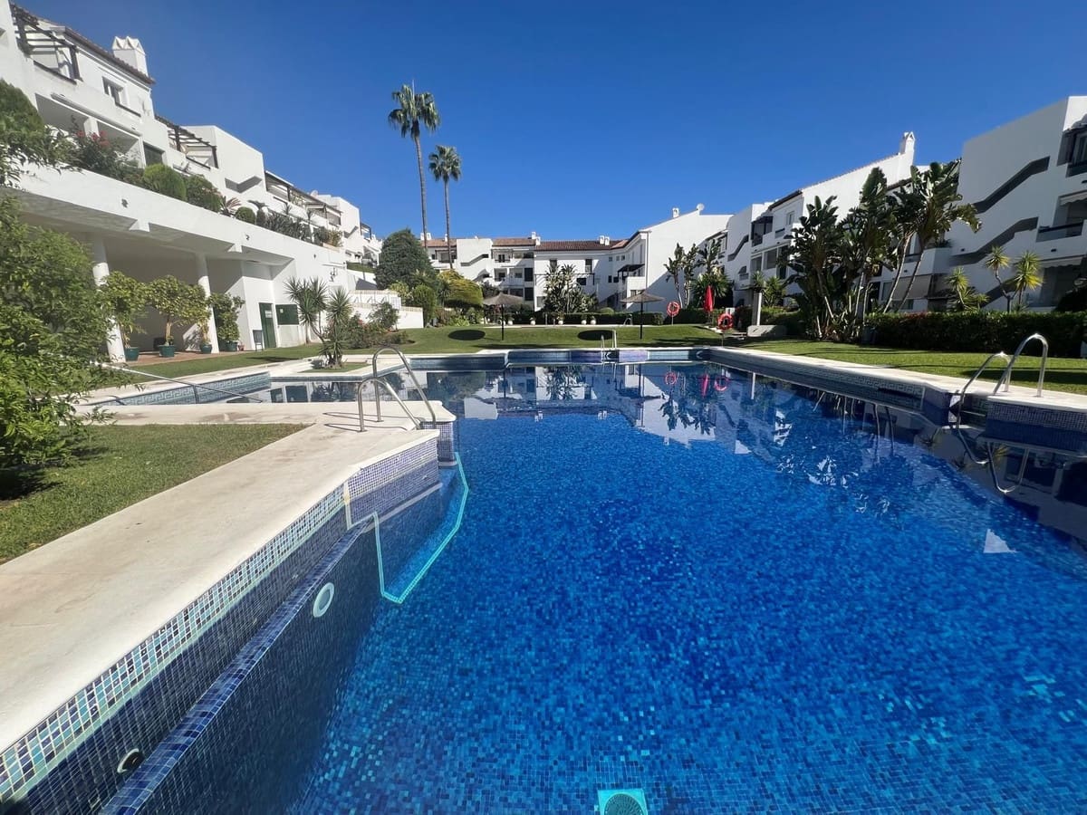 2 slaapkamer Appartement te koop in Bel-Air met zwembad - € 340.000 (Ref: 10175280)