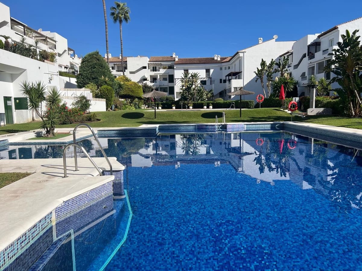 2 slaapkamer Appartement te koop in Bel-Air met zwembad - € 340.000 (Ref: 10175280)