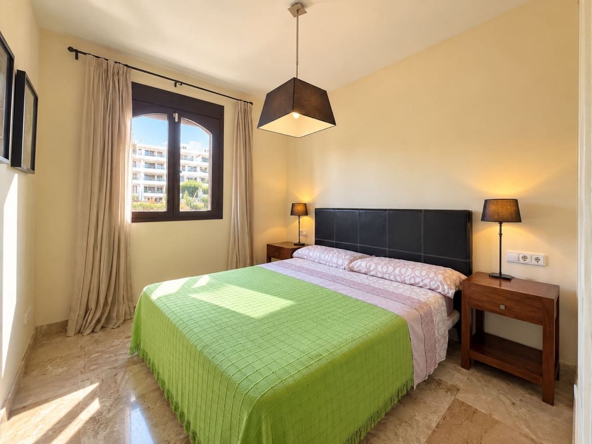3 soverom Penthouse til salgs i Estepona med svømmebasseng garasje - € 399 000 (Ref: 10175284)