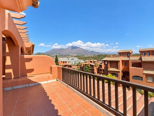 3 chambre Penthouse à vendre à Estepona avec piscine garage - 399 000 € (Ref: 10175284)