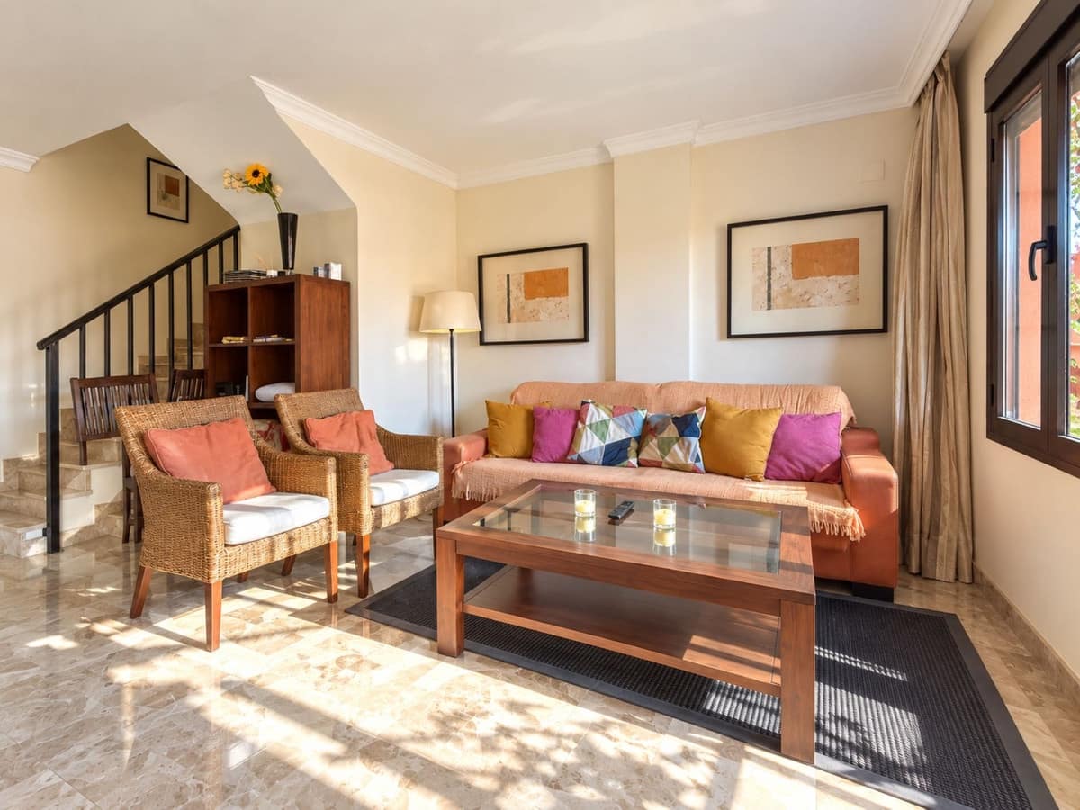 3 soverom Penthouse til salgs i Estepona med svømmebasseng garasje - € 399 000 (Ref: 10175284)