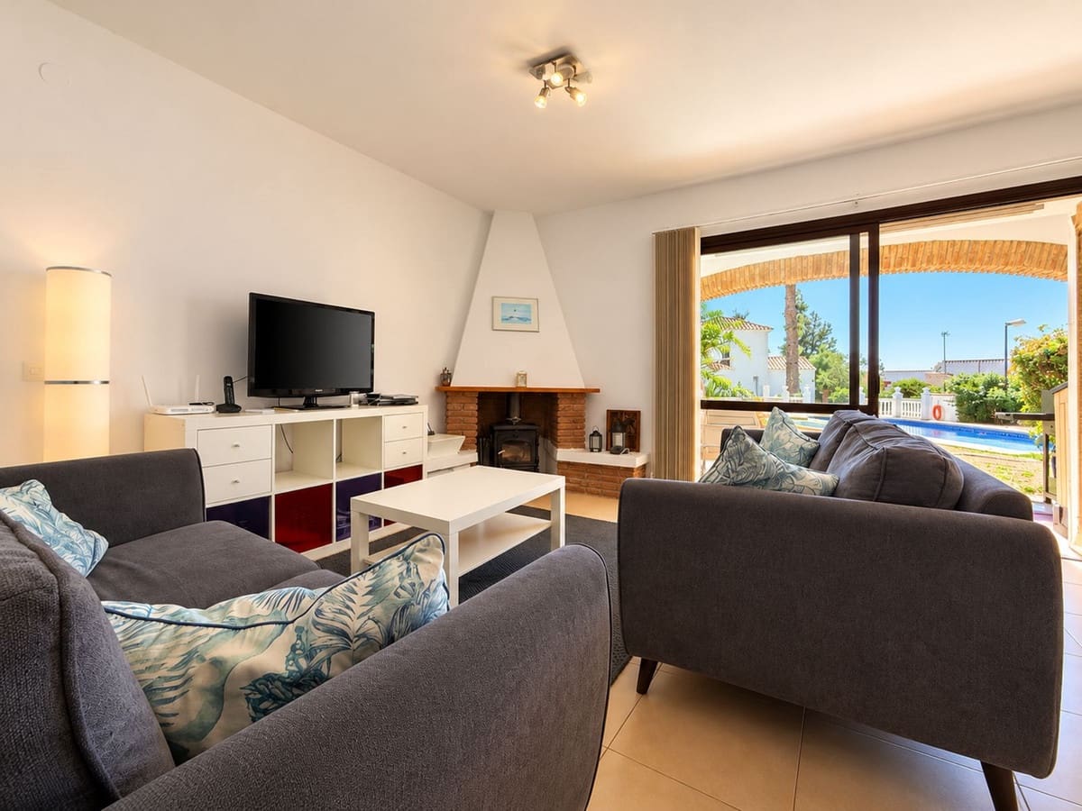 3 slaapkamer Villa te koop in Calahonda met zwembad garage - € 599.000 (Ref: 10180599)