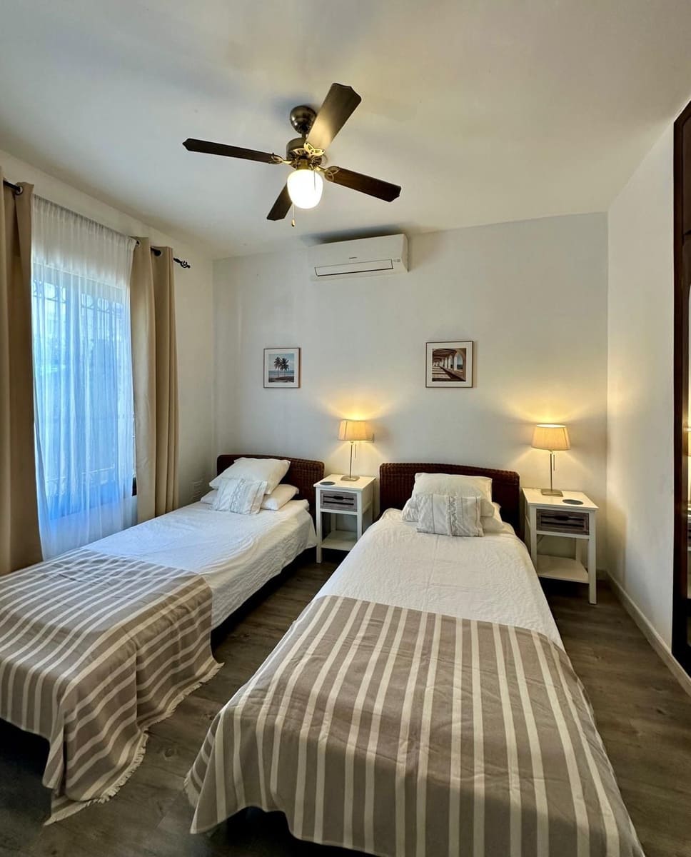 Chalet de 3 habitaciones en La Cala de Mijas en venta con piscina garaje - 725.000 € (Ref: 10183103)