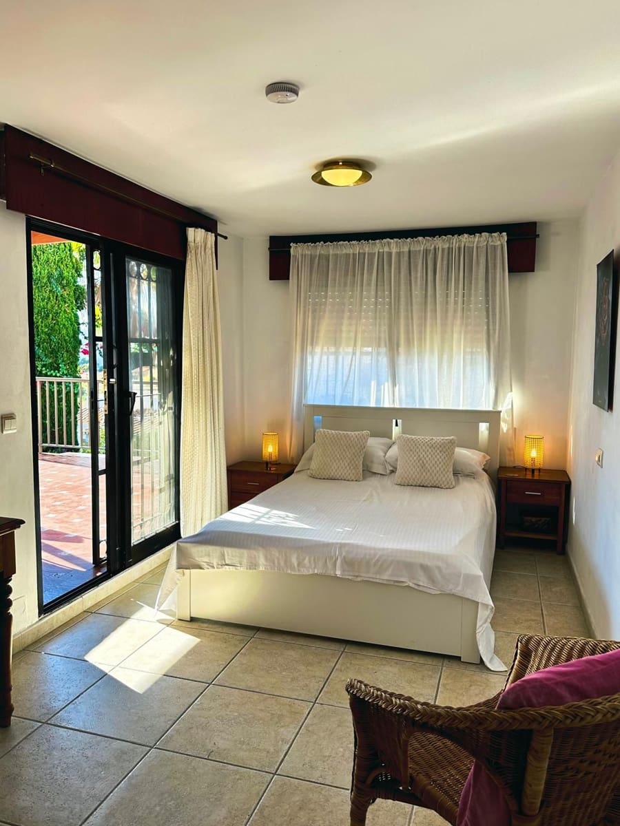 Chalet de 3 habitaciones en La Cala de Mijas en venta con piscina garaje - 725.000 € (Ref: 10183103)