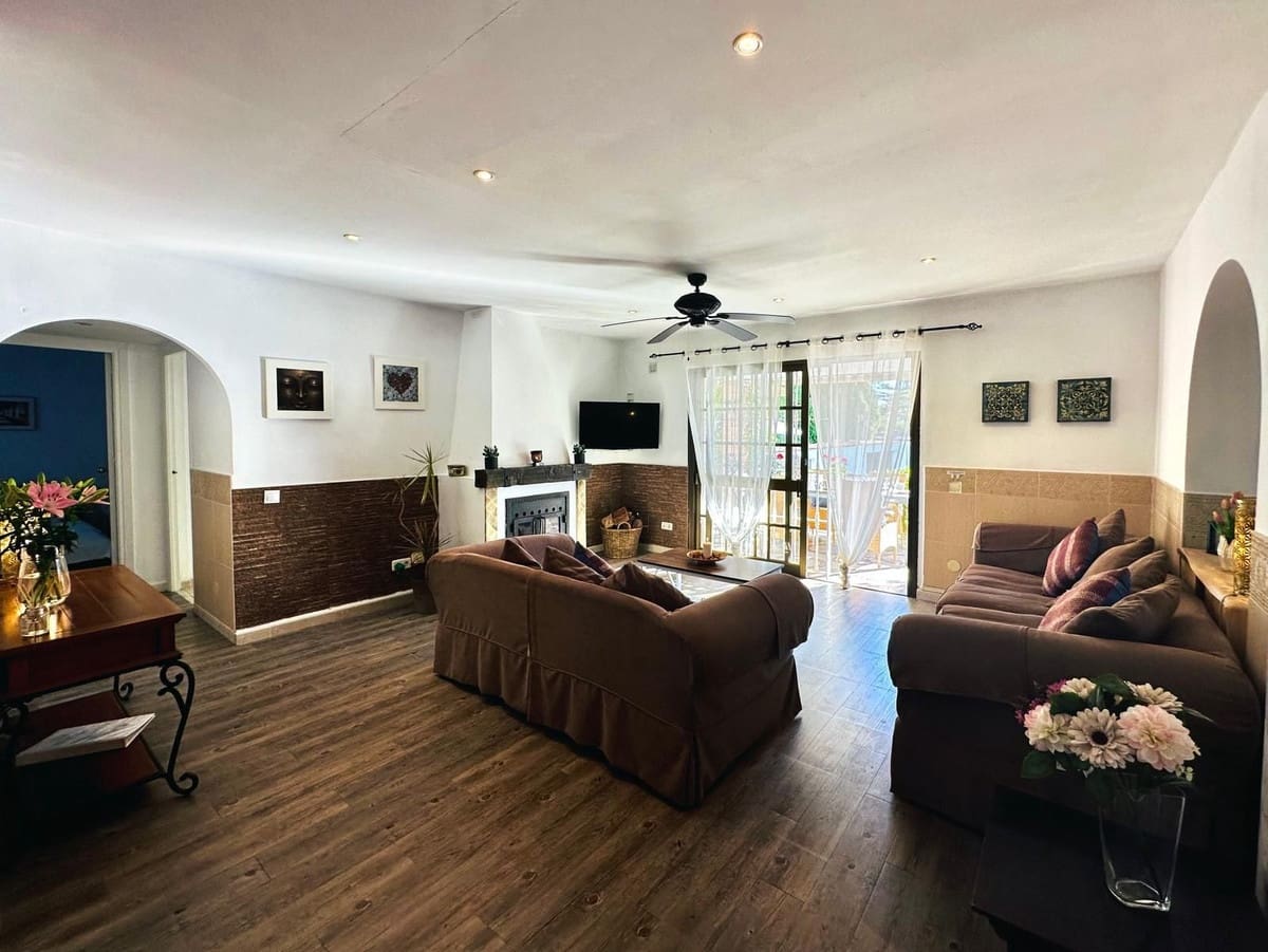 Chalet de 3 habitaciones en La Cala de Mijas en venta con piscina garaje - 725.000 € (Ref: 10183103)