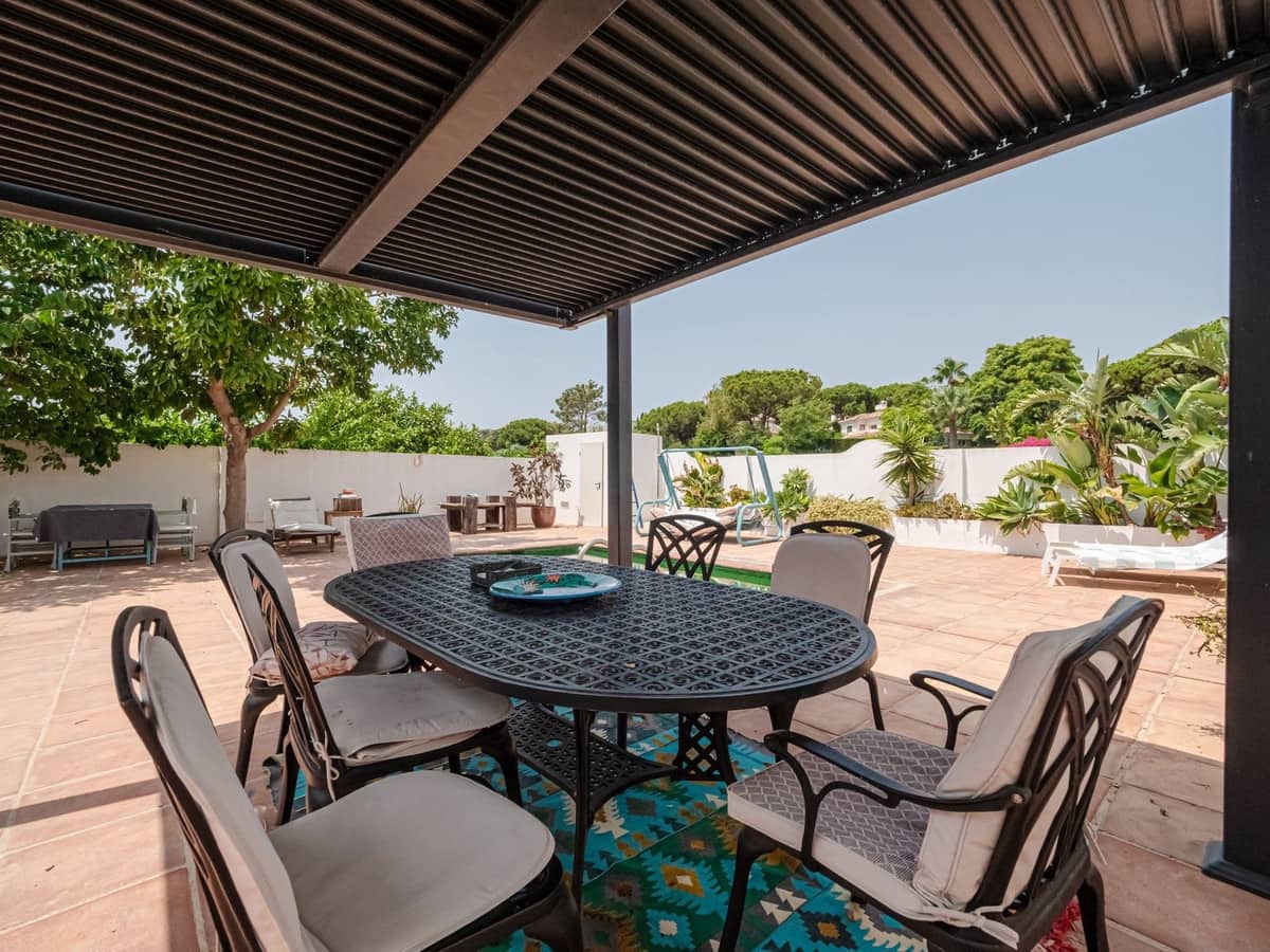 Chalet de 4 habitaciones en Marbella en venta con piscina - 795.000 € (Ref: 10183436)