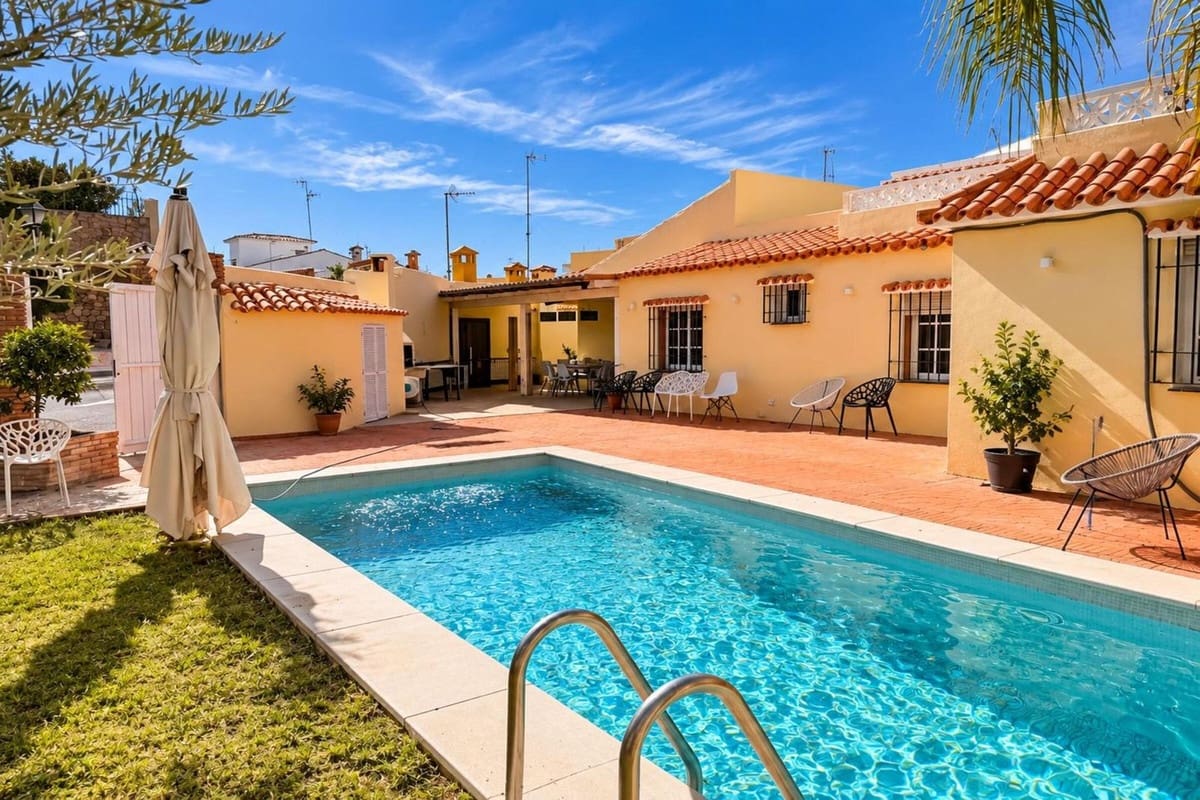 5 chambre Villa/Maison à vendre à Marbella avec piscine garage - 850 000 € (Ref: 10183491)