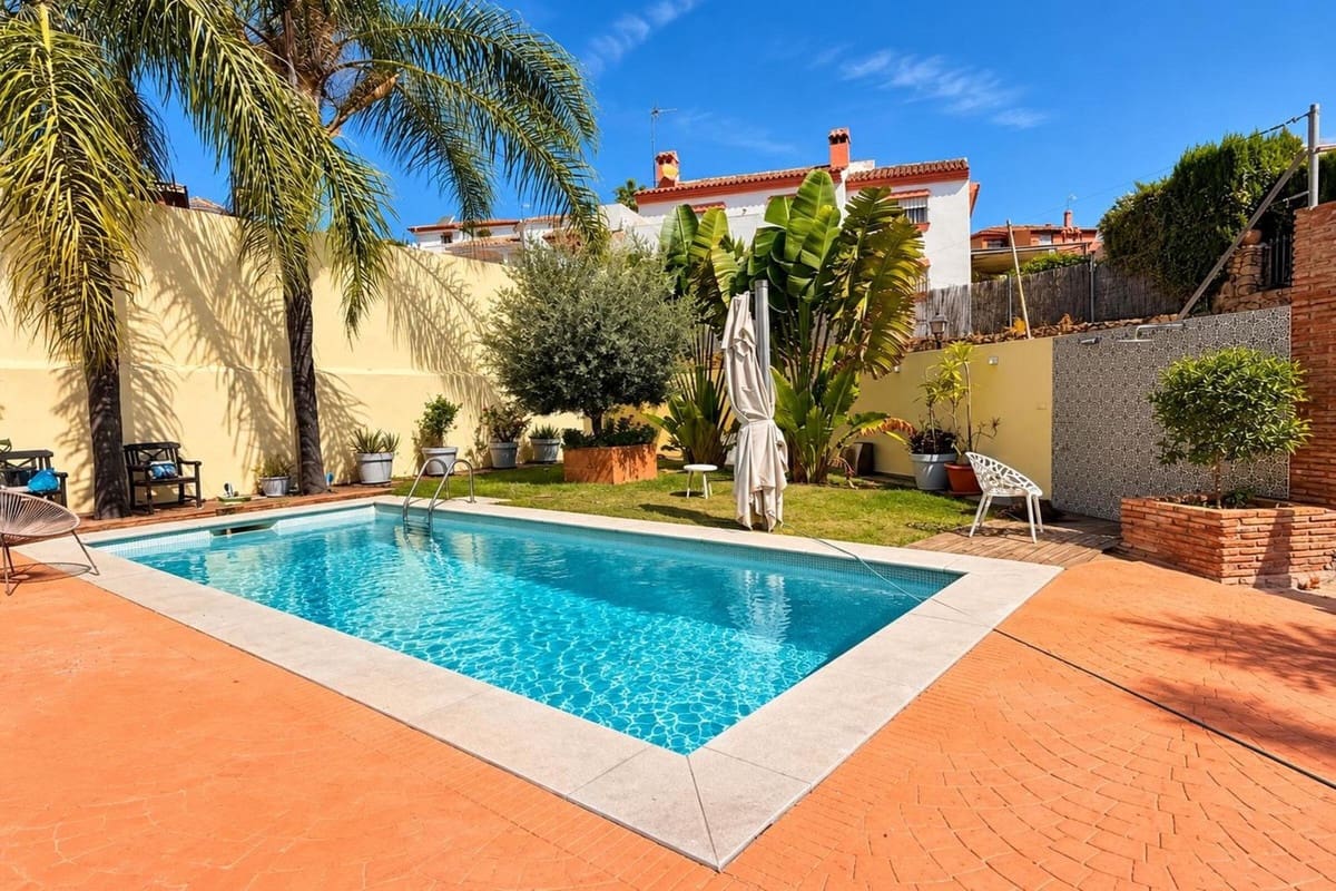 5 chambre Villa/Maison à vendre à Marbella avec piscine garage - 850 000 € (Ref: 10183491)