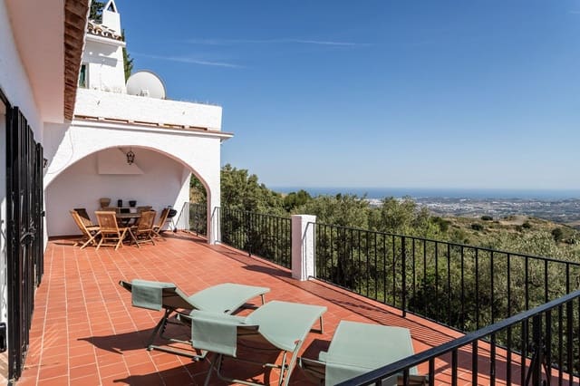 Chalet de 4 habitaciones en Valtocado, Mijas en venta con piscina garaje - 860.000 € (Ref: 10183530)
