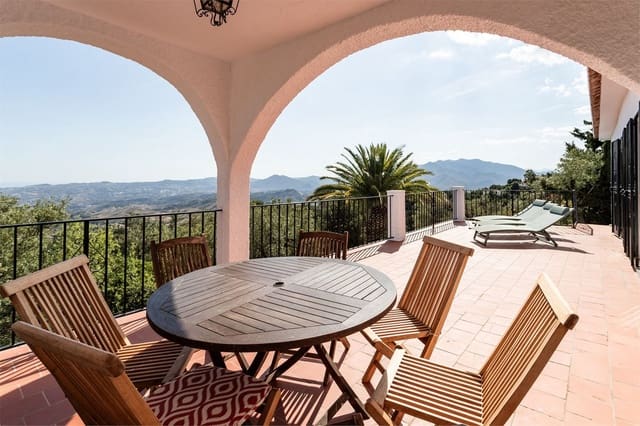 Chalet de 4 habitaciones en Valtocado, Mijas en venta con piscina garaje - 860.000 € (Ref: 10183530)