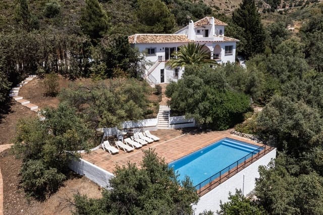 Chalet de 4 habitaciones en Valtocado, Mijas en venta con piscina garaje - 860.000 € (Ref: 10183530)