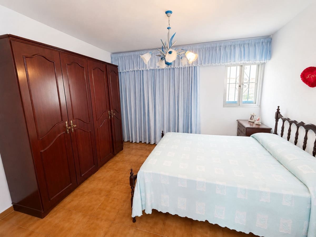3 slaapkamer Villa te koop in Casares - € 220.000 (Ref: 10184879)