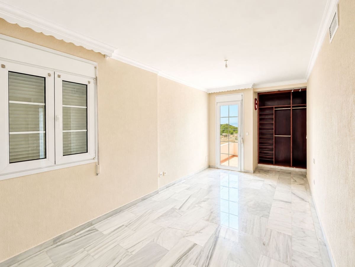 5 soveværelse Finca/Landehus til salg i Estepona med swimmingpool garage - € 1.600.000 (Ref: 10184884)