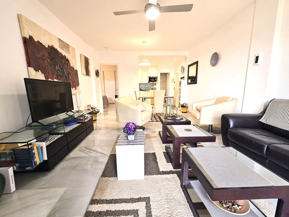 1 bedroom Apartment for sale in Calahonda with pool - € 249,000 (Ref: 10184917)