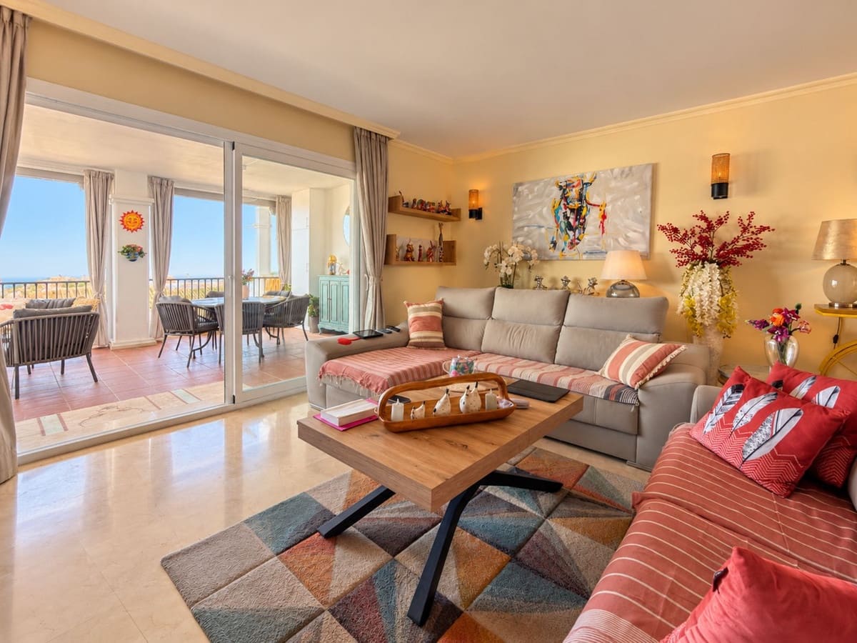 2 slaapkamer Appartement te koop in Calahonda met zwembad garage - € 450.000 (Ref: 10185998)
