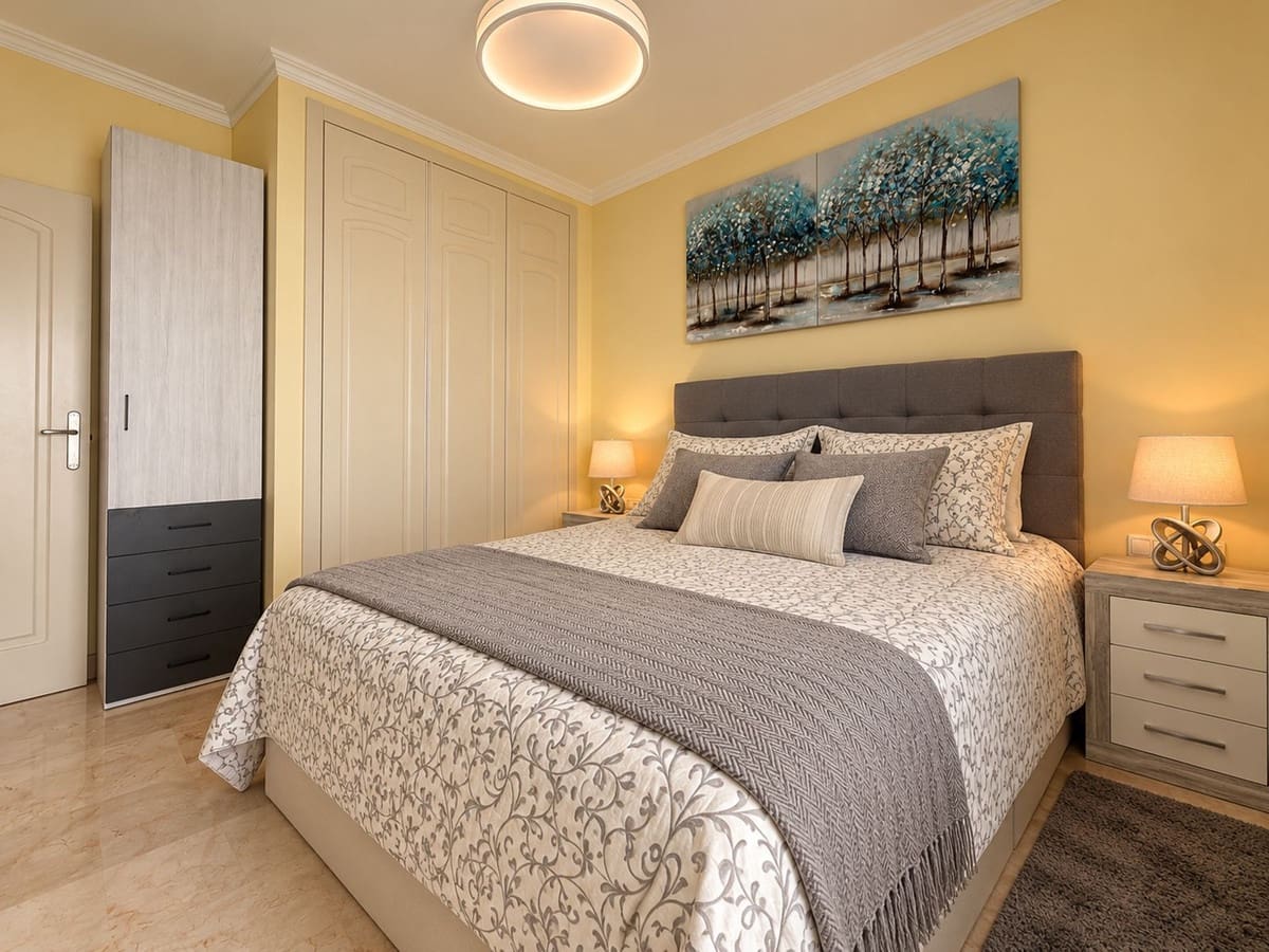 2 slaapkamer Appartement te koop in Calahonda met zwembad garage - € 450.000 (Ref: 10185998)