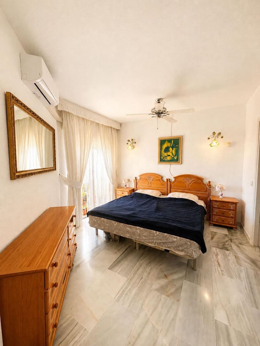 2 slaapkamer Penthouse te koop in Calahonda met zwembad - € 475.000 (Ref: 10186008)