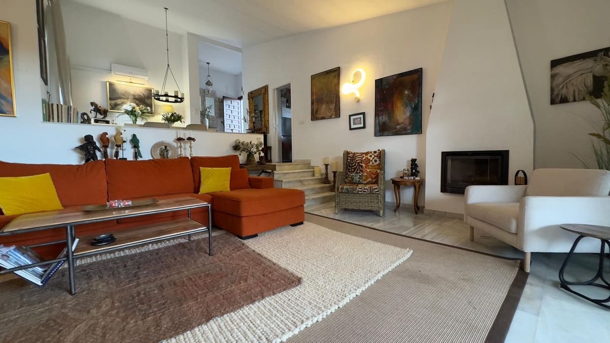 3 sypialnia Willa na sprzedaż w Calahonda z basenem garażem - 685 000 € (Ref: 10186063)