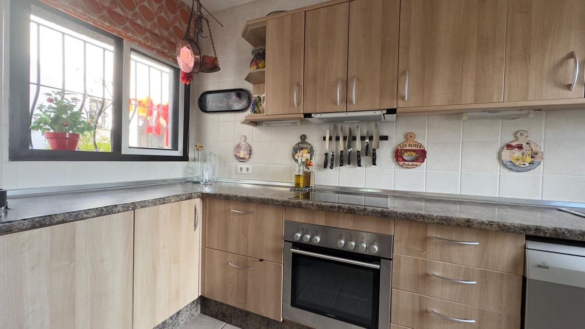 3 sypialnia Willa na sprzedaż w Calahonda z basenem garażem - 685 000 € (Ref: 10186063)