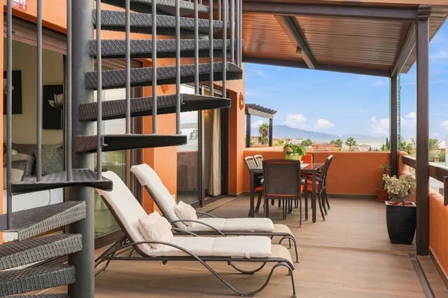 Ático de 3 habitaciones en Estepona en venta con piscina garaje - 550.000 € (Ref: 10187615)
