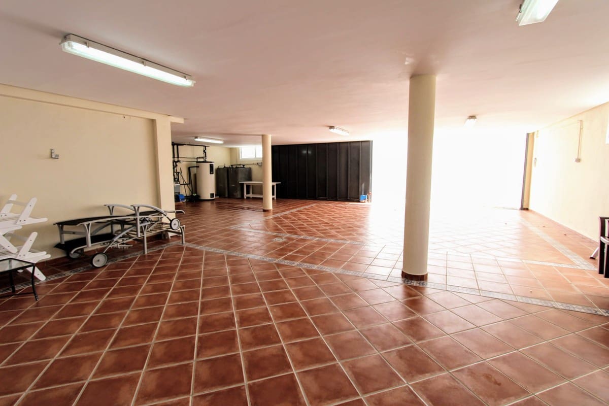 6 soveværelse Villa til salg i San Pedro de Alcantara med swimmingpool garage - € 4.250.000 (Ref: 6289231)