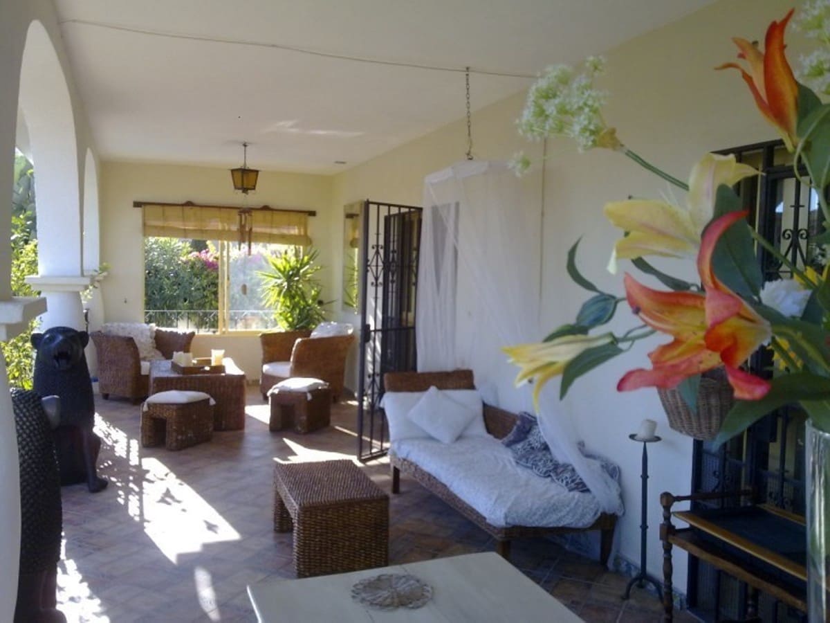 Chalet de 7 habitaciones en Nueva Andalucia en venta con piscina garaje - 1.900.000 € (Ref: 6333072)