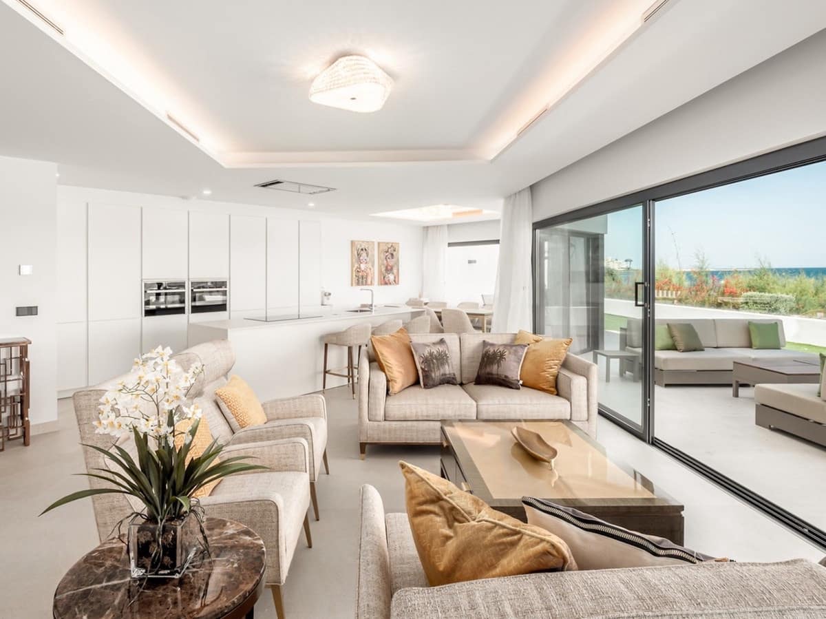 3 soveværelse Byhus til salg i Estepona med swimmingpool garage - € 3.650.000 (Ref: 7349357)