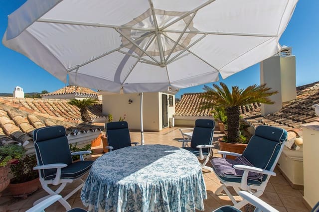 3 camera da letto Attico in vendita in Marbella con piscina - 2.100.000 € (Rif: 7353976)