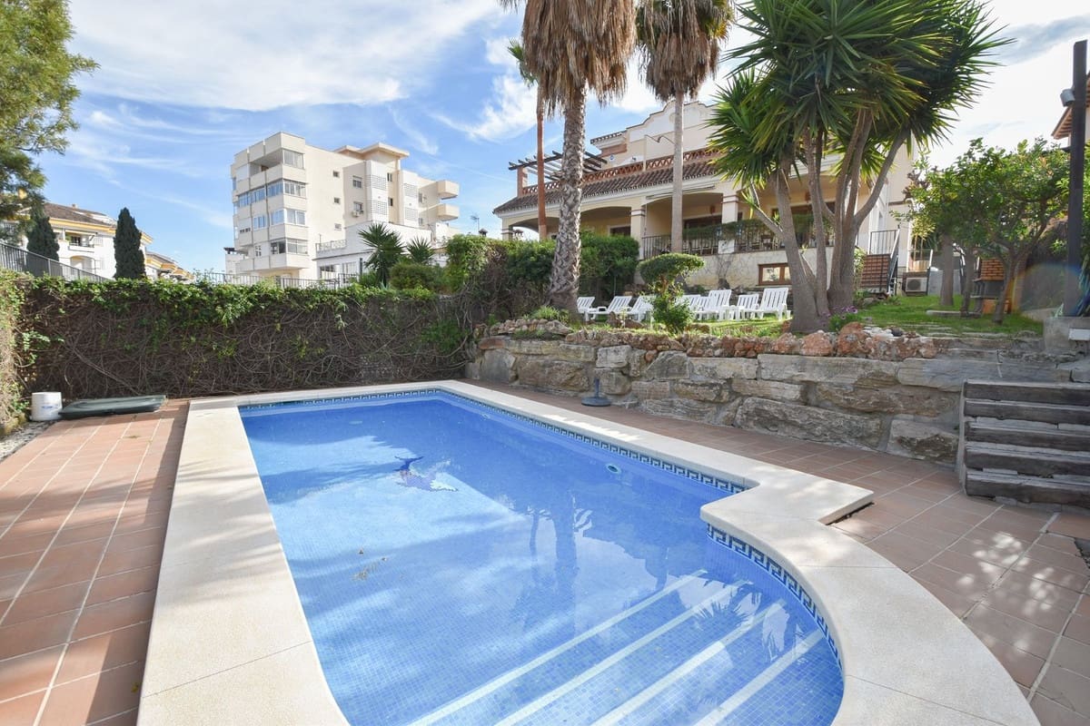 5 soveværelse Byhus til salg i Marbella med swimmingpool garage - € 1.700.000 (Ref: 7461438)