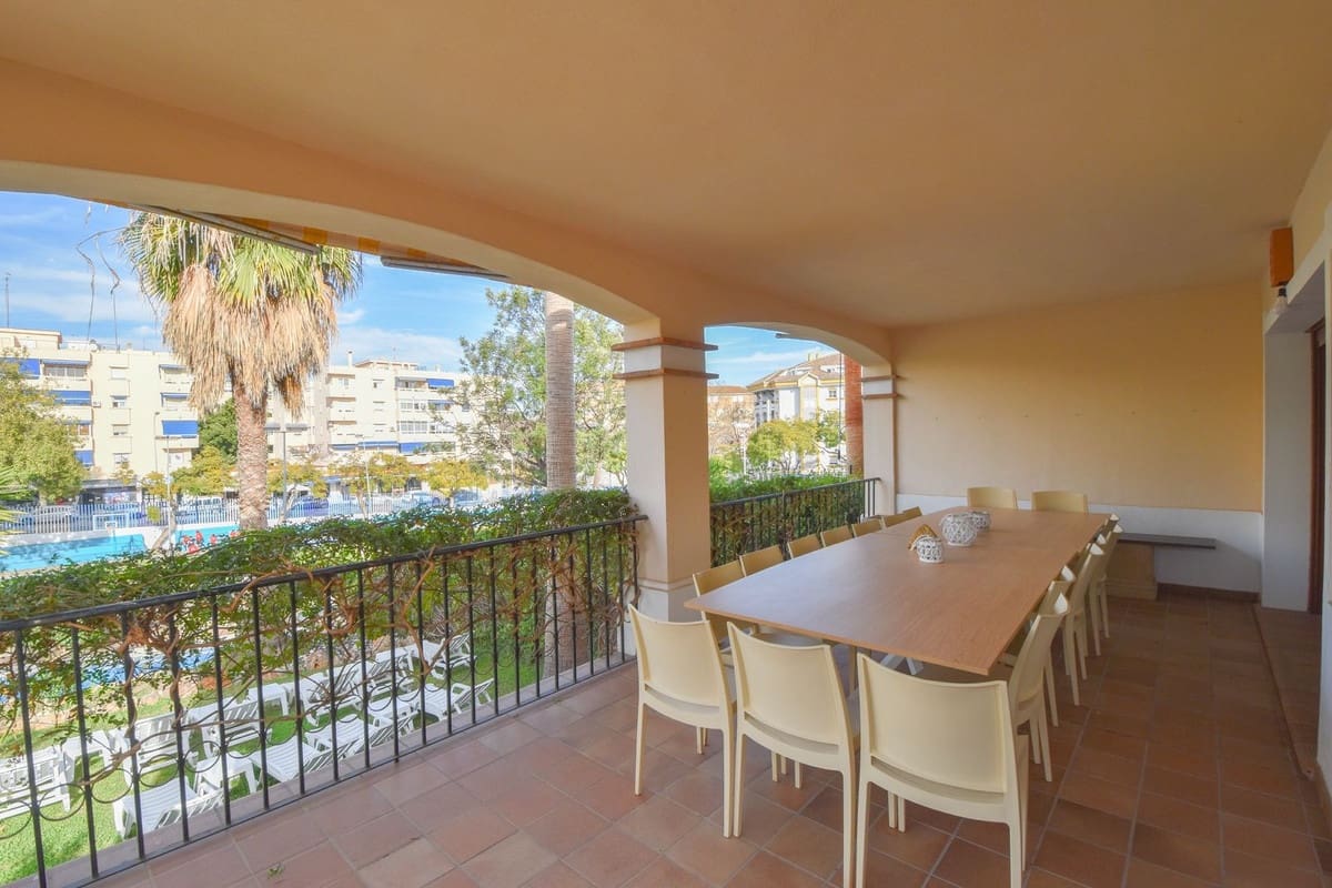 5 soveværelse Byhus til salg i Marbella med swimmingpool garage - € 1.700.000 (Ref: 7461438)