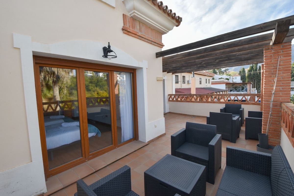 5 soveværelse Byhus til salg i Marbella med swimmingpool garage - € 1.700.000 (Ref: 7461438)