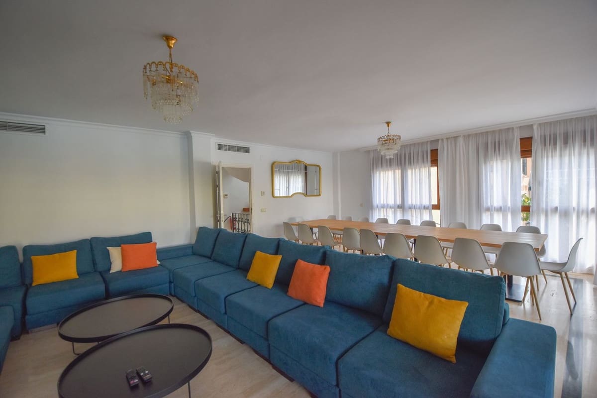 5 soveværelse Byhus til salg i Marbella med swimmingpool garage - € 1.700.000 (Ref: 7461438)