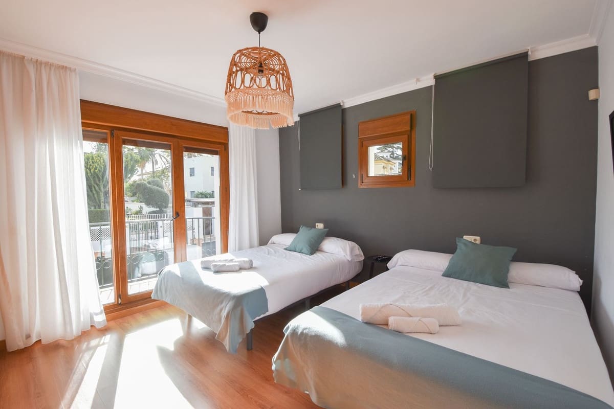 5 soveværelse Byhus til salg i Marbella med swimmingpool garage - € 1.700.000 (Ref: 7461438)