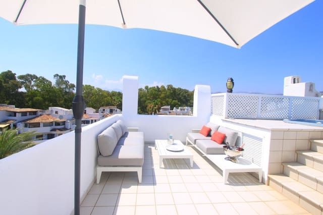 5 soverom Penthouse til salgs i Elviria, Marbella med svømmebasseng garasje - € 1 150 000 (Ref: 7560582)