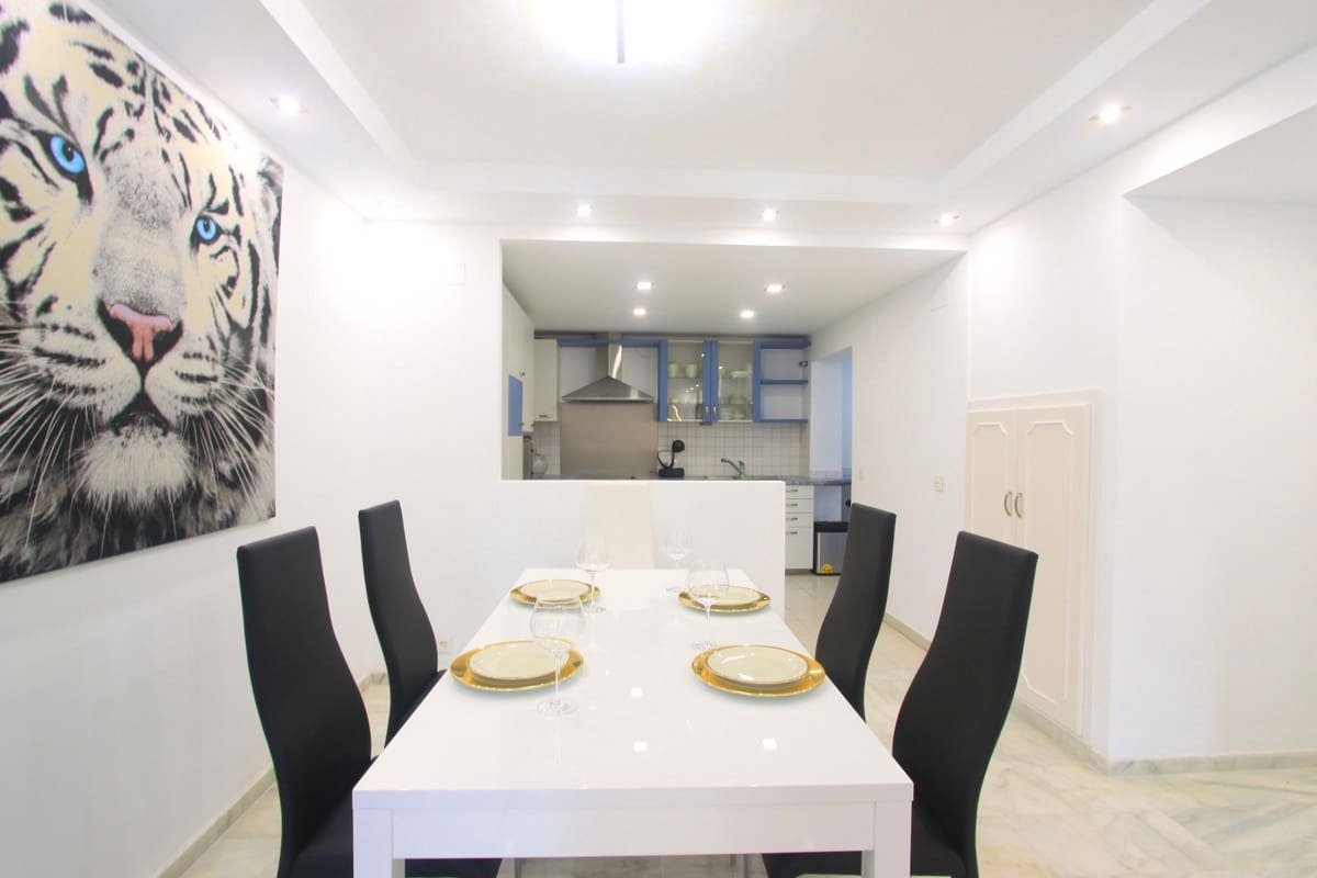 5 soverom Penthouse til salgs i Elviria med svømmebasseng garasje - € 1 150 000 (Ref: 7560582)