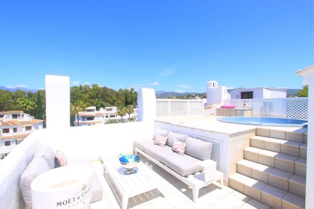 5 soverom Penthouse til salgs i Elviria, Marbella med svømmebasseng garasje - € 1 150 000 (Ref: 7560582)