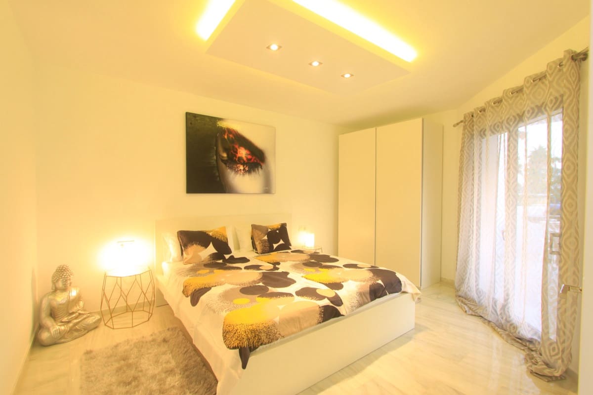 5 soverom Penthouse til salgs i Elviria med svømmebasseng garasje - € 1 150 000 (Ref: 7560582)