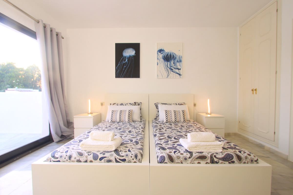 5 soverom Penthouse til salgs i Elviria med svømmebasseng garasje - € 1 150 000 (Ref: 7560582)