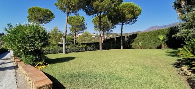 5 Zimmer Villa zu verkaufen in Estepona mit Pool Garage - 2.100.000 € (Ref: 7563209)