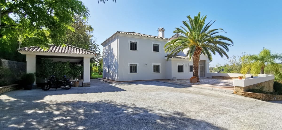 5 Zimmer Villa zu verkaufen in Estepona mit Pool Garage - 2.100.000 € (Ref: 7563209)