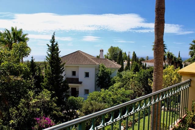 5 soveværelse Villa til salg i El Rosario, Marbella med swimmingpool garage - € 1.680.000 (Ref: 7617735)