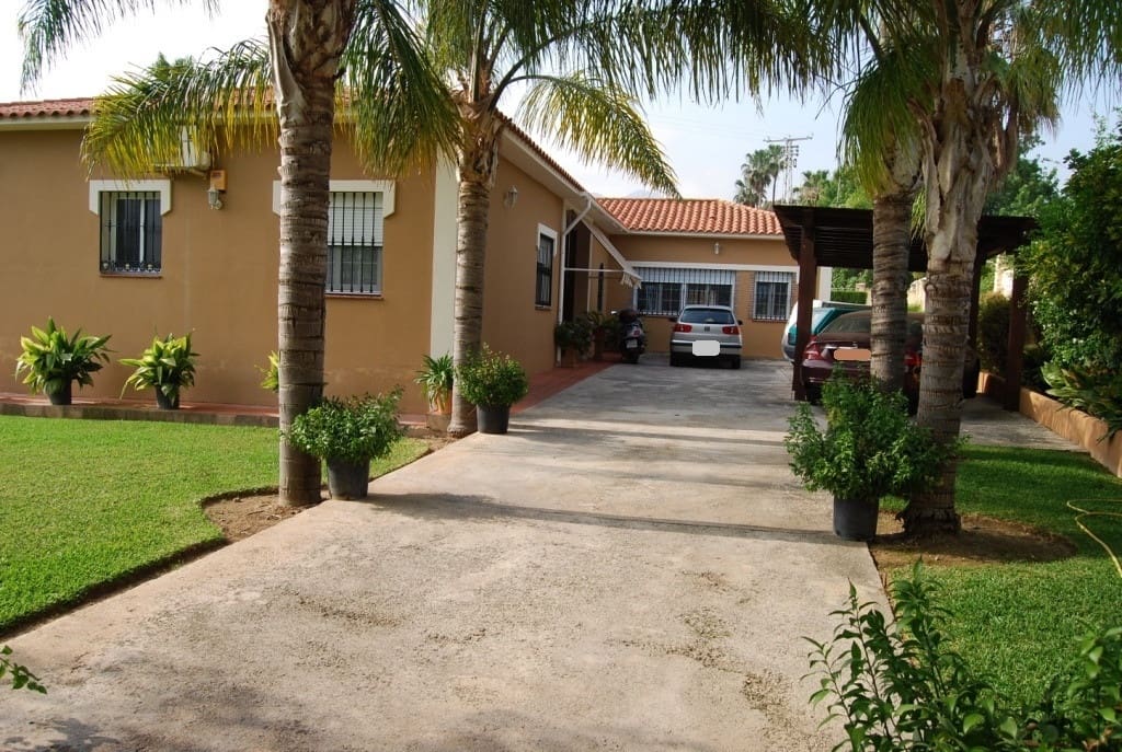 4 soveværelse Villa til salg i Alhaurin de la Torre med garage - € 950.000 (Ref: 7711493)