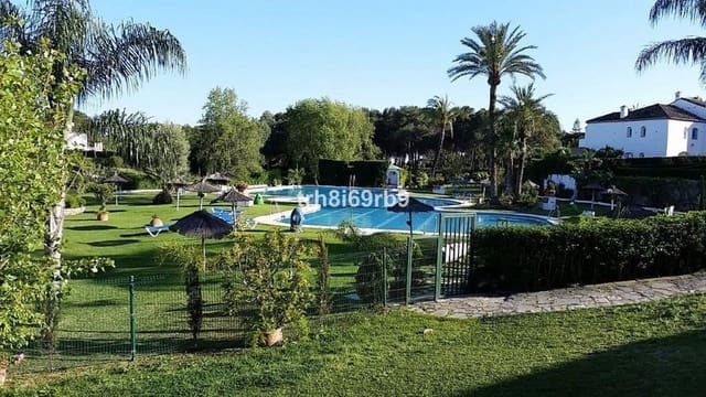 3 Zimmer Apartment zu verkaufen in El Paraiso, Estepona mit Pool - 895.000 € (Ref: 7724249)