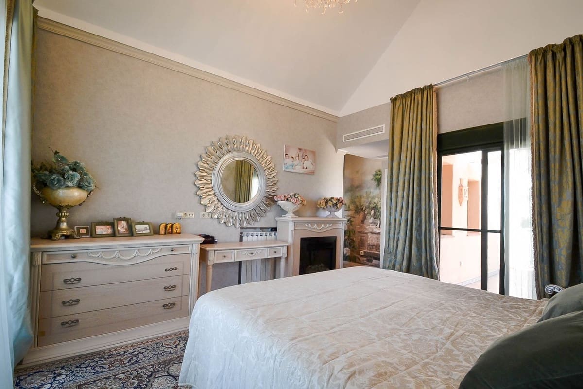 3 soveværelse Penthouse til salg i La Atalaya med swimmingpool garage - € 800.000 (Ref: 7729861)