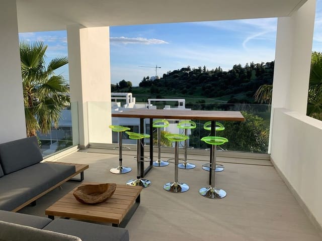 Apartamento de 2 habitaciones en Benahavís en venta con piscina garaje - 575.000 € (Ref: 7816194)