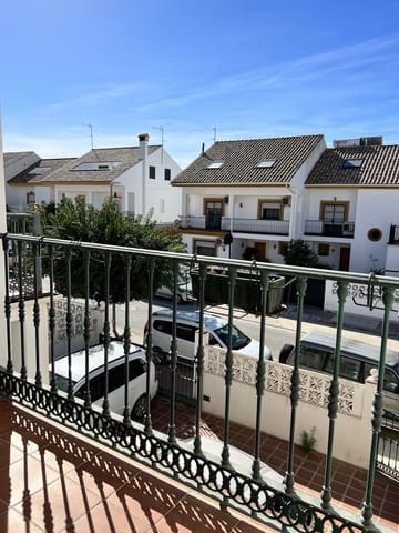 6 soverom Hus til salgs i San Pedro de Alcantara, Marbella med garasje - € 585 000 (Ref: 7989383)