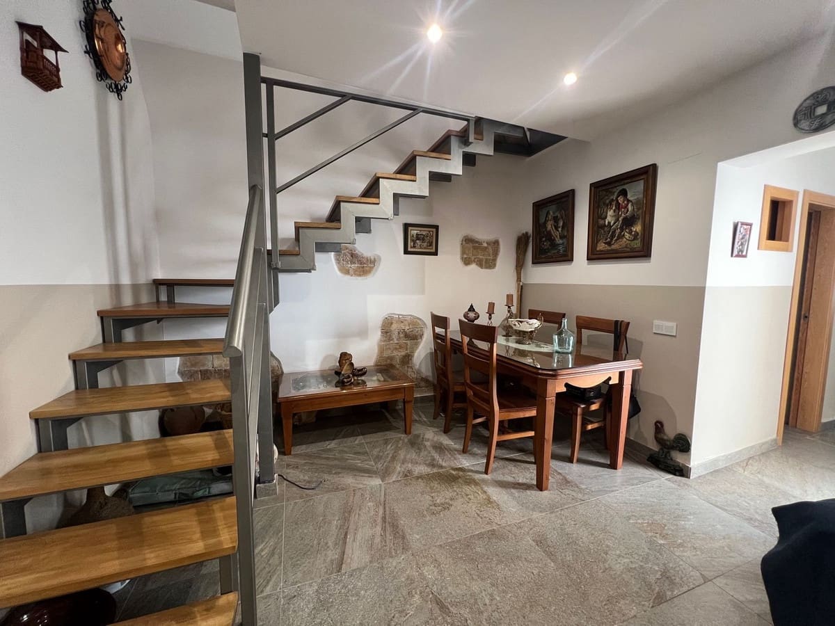 4 bedroom Townhouse for sale in Estepona with garage - € 660,000 (Ref: 8041316)