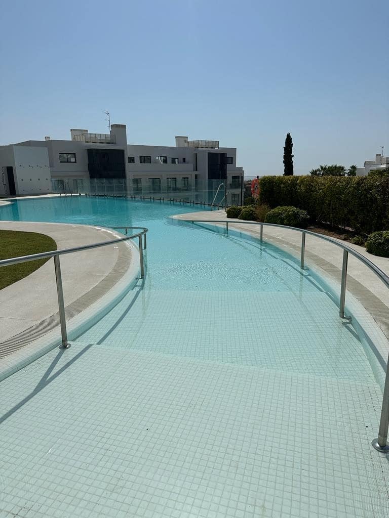 2 Zimmer Apartment zu verkaufen in Fuengirola mit Pool Garage - 525.000 € (Ref: 8073107)
